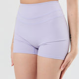 Short Lila