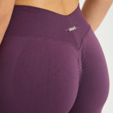 Legging Admyre Moonlight morado con compresión media y ajuste segunda piel, ideal para gym o pilates.