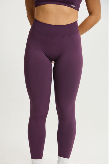 Legging Admyre Moonlight morado con compresión media y ajuste segunda piel, ideal para gym o pilates.