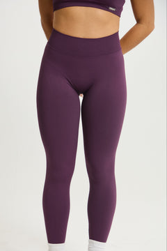 Legging Admyre Moonlight morado con compresión media y ajuste segunda piel, ideal para gym o pilates.