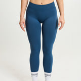 Legging Admyre Moonlight azul marino de cintura alta, compresivo y squat-proof, diseñado para rendimiento y estilo.