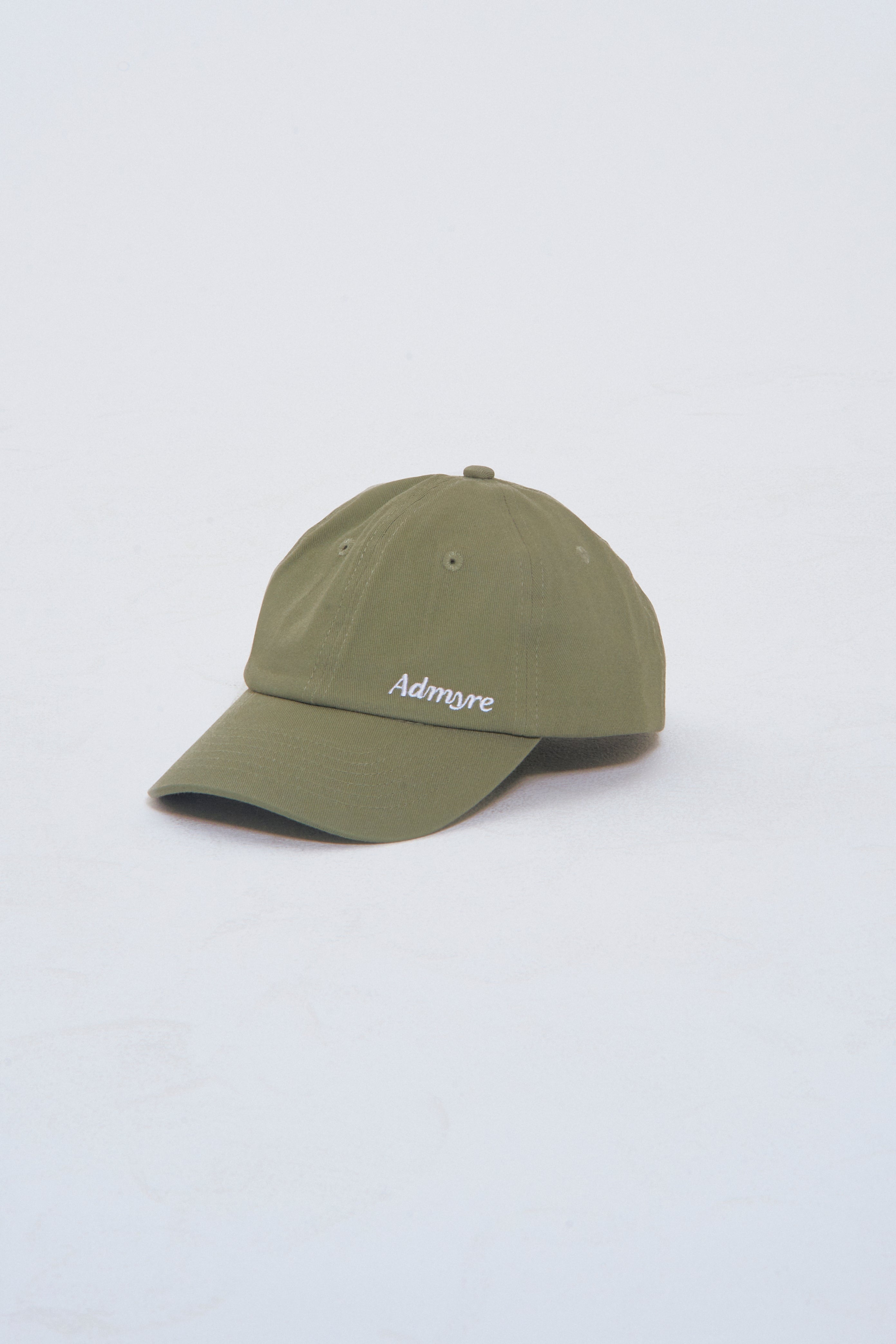 Hat verde de Admyre: un complemento estiloso y versátil que añade un toque fresco a cualquier atuendo. Ideal para protegerte del sol con estilo