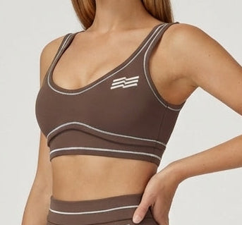 Top deportivo Impact de Admyre, diseño seamless con soporte cómodo y ajuste envolvente