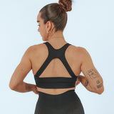 Top Aqua Admyre: un top moderno y elegante, perfecto para entrenar o salir a pasear. Ideal para cualquier deporte. 