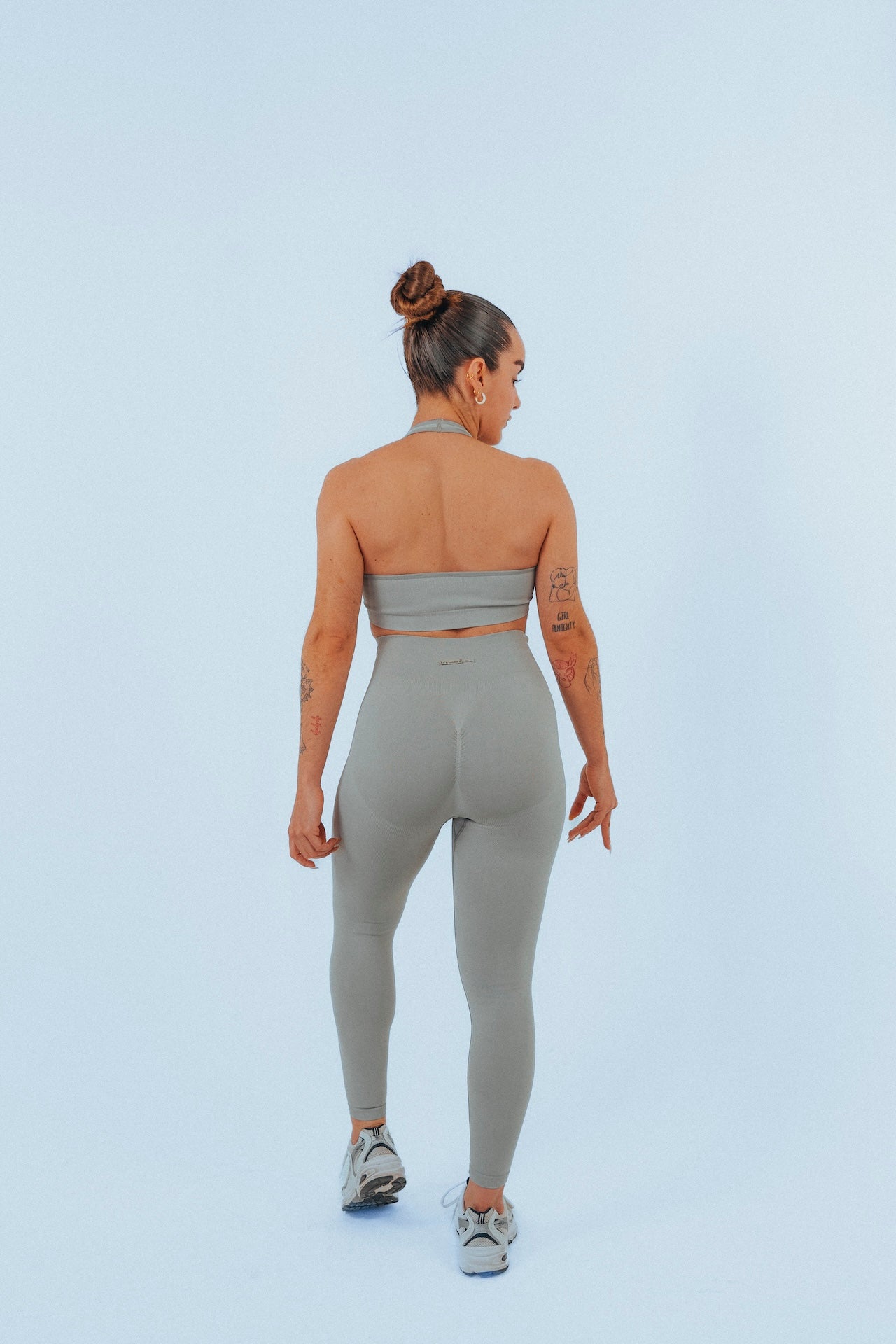 Leggings deportivos Admyre para mujeres, ideales para entrenar o yoga, combinando estilo y confort en ropa deportiva femenina