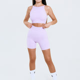 Fiertes Top de Admyre en mallow: un top moderno y cómodo, perfecto para tus entrenamientos o un look casual. Combínalo con tus leggings favoritos