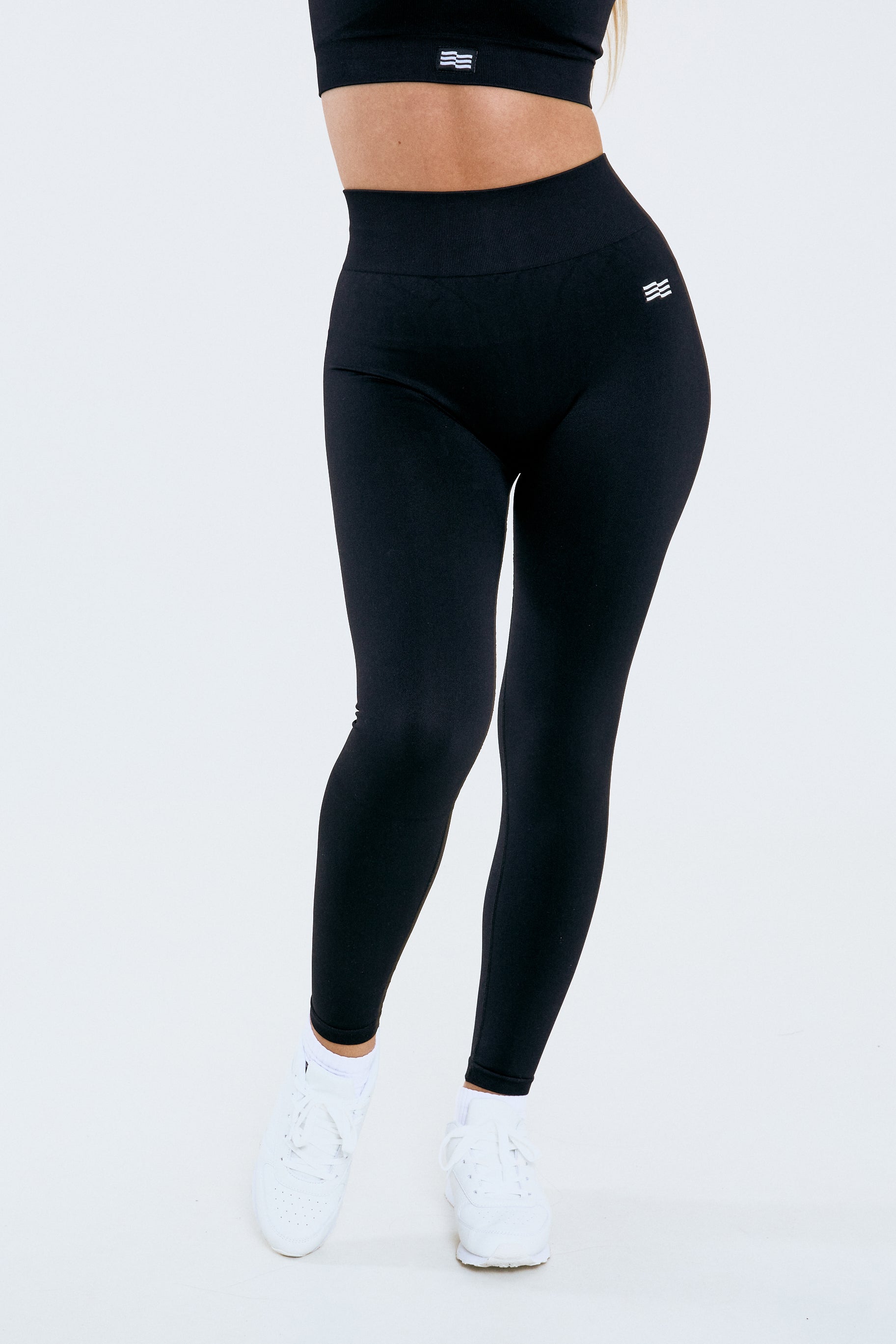 Leggings deportivos Admyre para mujeres, ideales para entrenar o yoga, combinando estilo y confort en ropa deportiva femenina