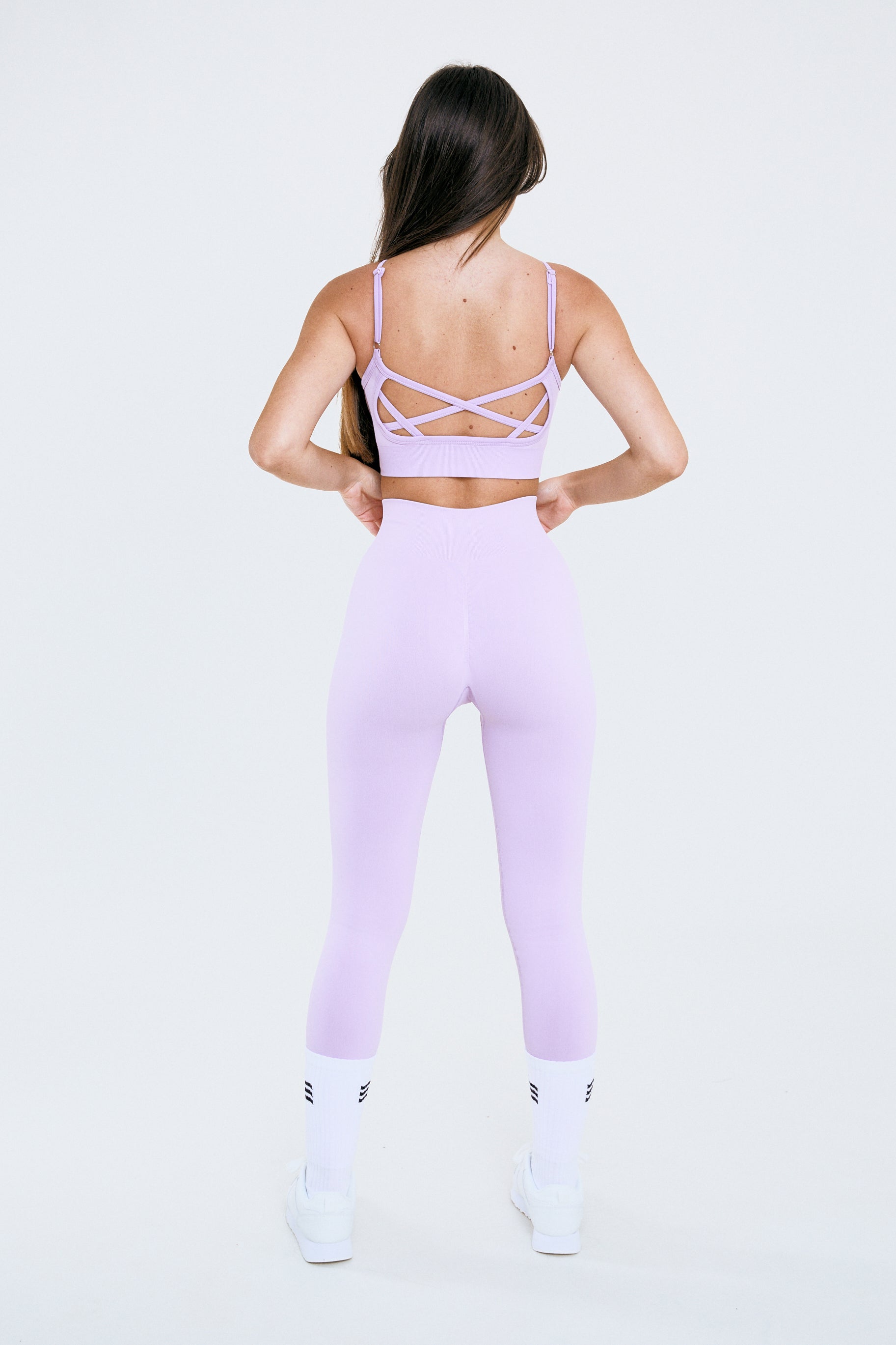 Leggings deportivos Admyre para mujeres, ideales para entrenar o yoga, combinando estilo y confort en ropa deportiva femenina