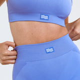 Top Aqua Admyre: un top moderno y elegante, perfecto para entrenar o salir a pasear. Ideal para cualquier deporte. 