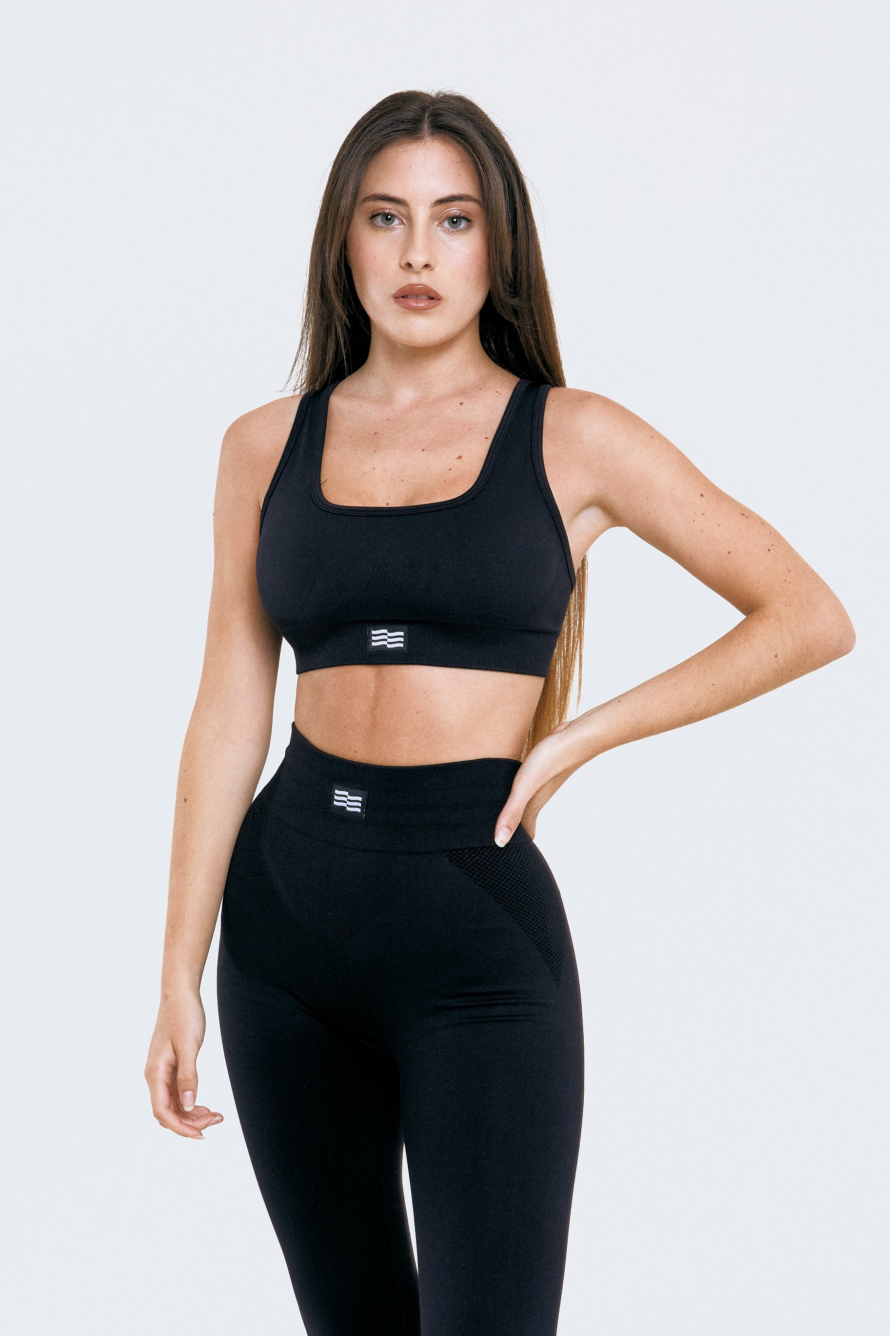 Leggings deportivos Admyre para mujeres, ideales para entrenar o yoga, combinando estilo y confort en ropa deportiva femenina