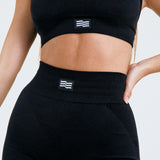 Top Aqua Admyre: un top moderno y elegante, perfecto para entrenar o salir a pasear. Ideal para cualquier deporte. 